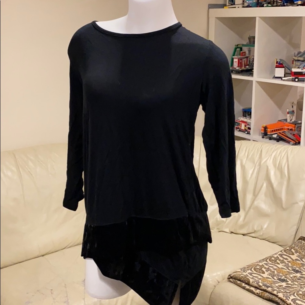 Pebble and Stone Black Top